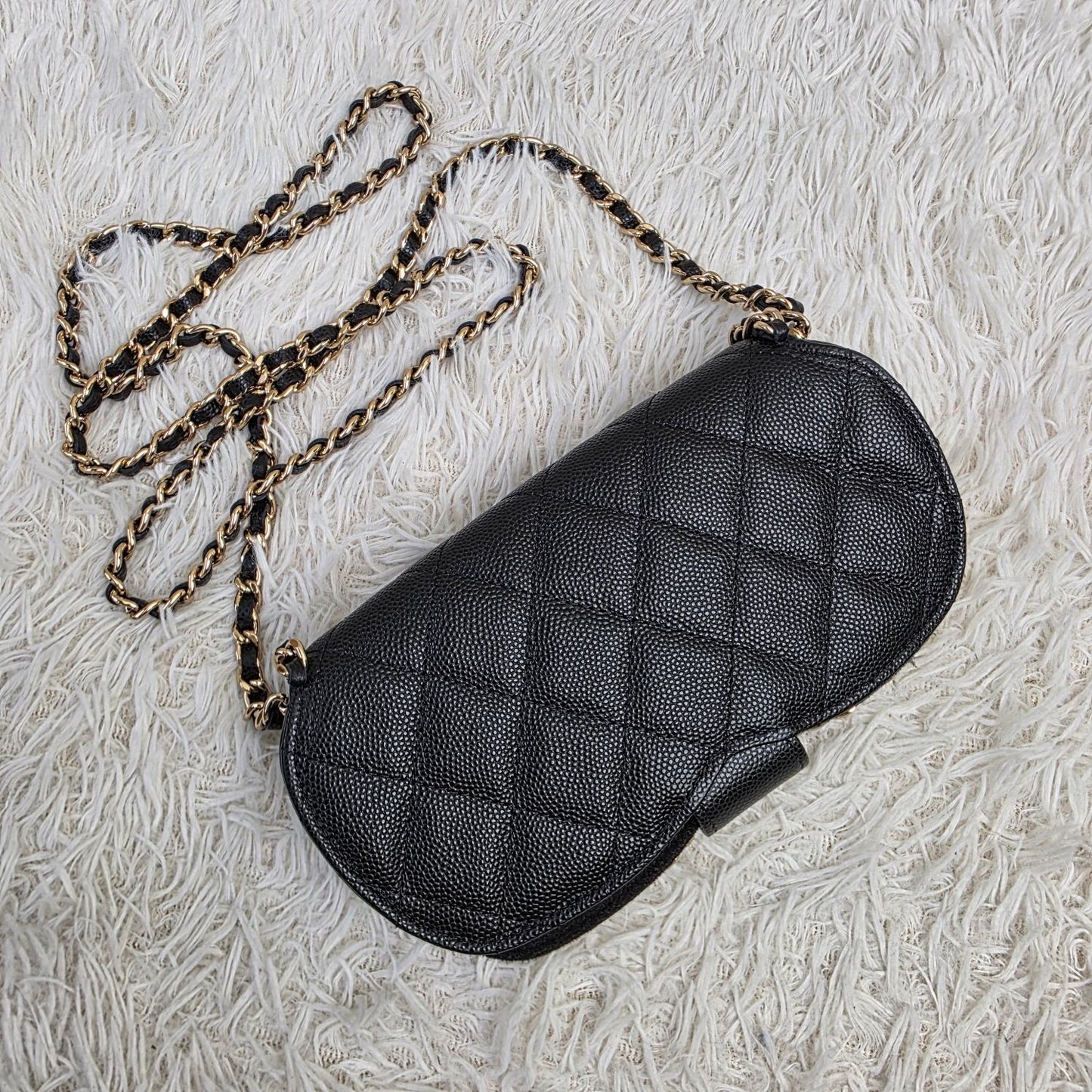 Chanel Black Quilted Caviar Leather Chain Crossbody Bag (Pre-Owned)