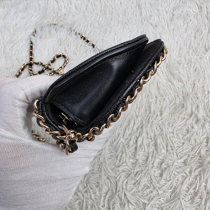 Chanel Black Quilted Caviar Leather Chain Crossbody Bag (Pre-Owned)