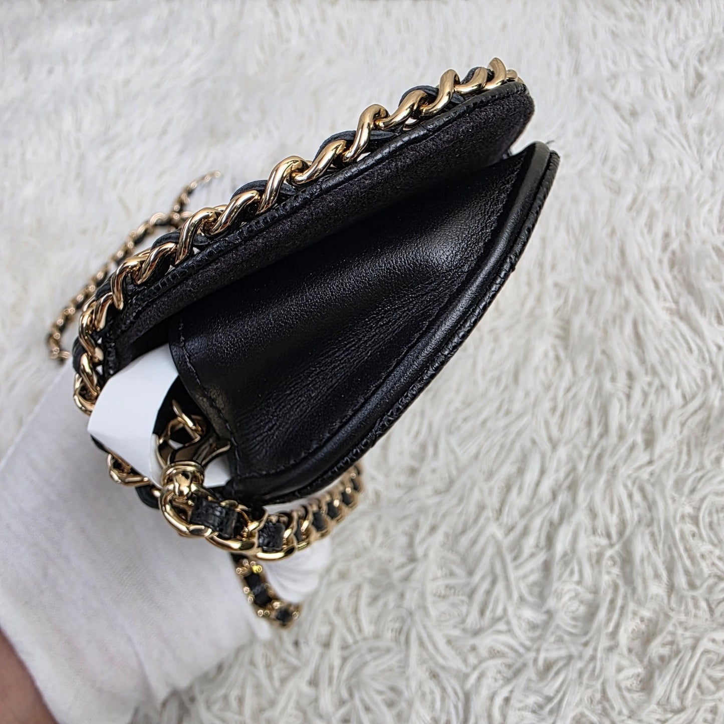 Chanel Black Quilted Caviar Leather Chain Crossbody Bag (Pre-Owned)