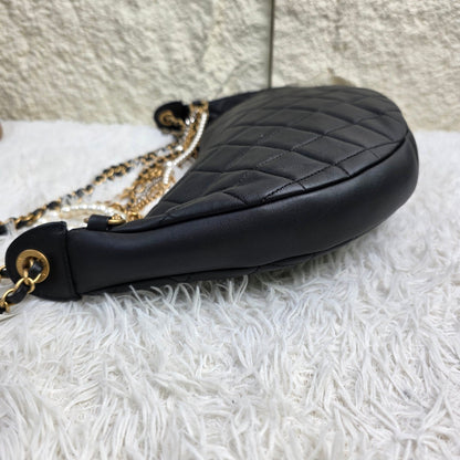 Chanel Black Quilted Leather Chain Hobo Shoulder Bag (Pre-Owned)