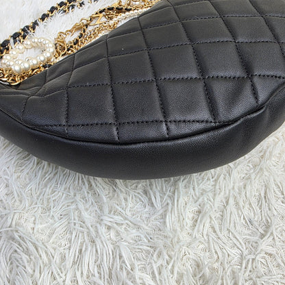 Chanel Black Quilted Leather Chain Hobo Shoulder Bag (Pre-Owned)