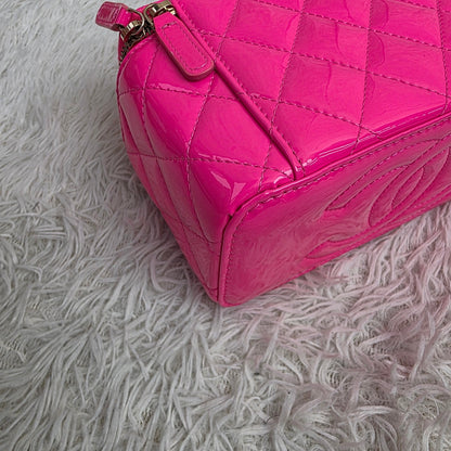 Chanel Hot Pink Quilted Leather Vanity Chain Shoulder Bag (Pre-Owned)