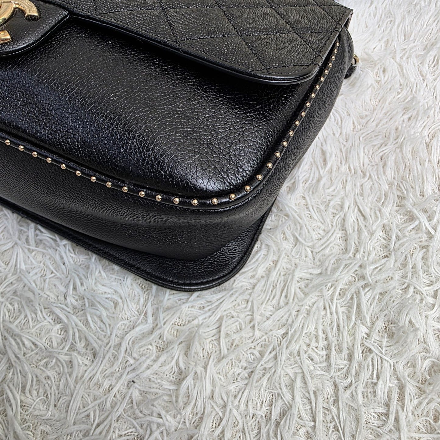 Chanel Black Quilted Leather Chain Shoulder Bag (Pre-Owned)