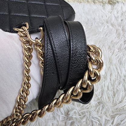 Chanel Black Quilted Leather Chain Shoulder Bag (Pre-Owned)