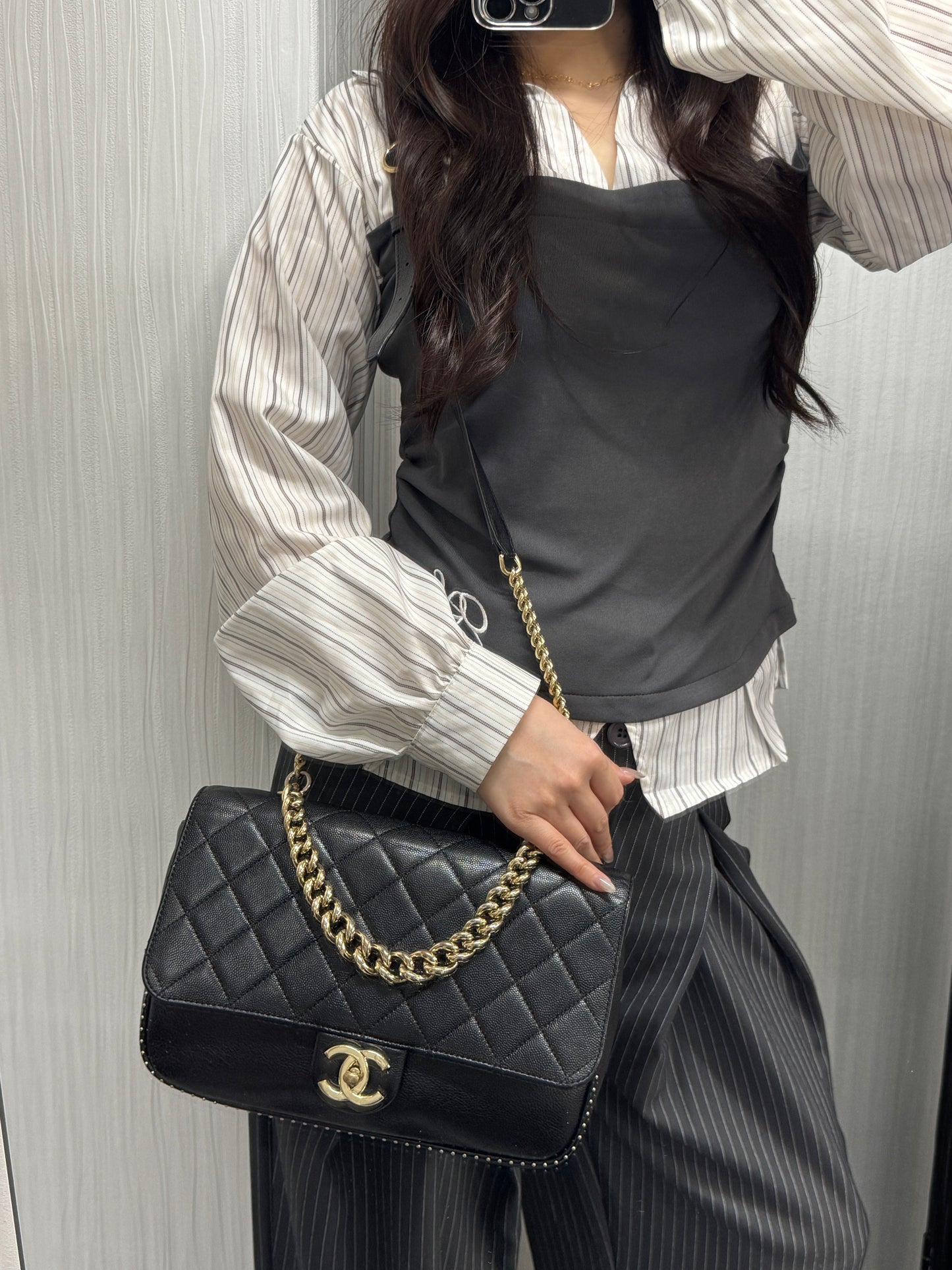 Chanel Black Quilted Leather Chain Shoulder Bag (Pre-Owned)