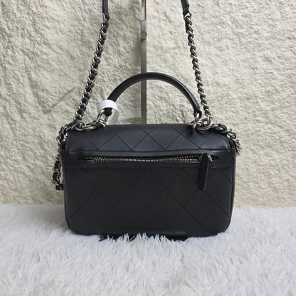 Chanel Black Quilted Leather Top Handle Chain Shoulder Bag (Pre-Owned)