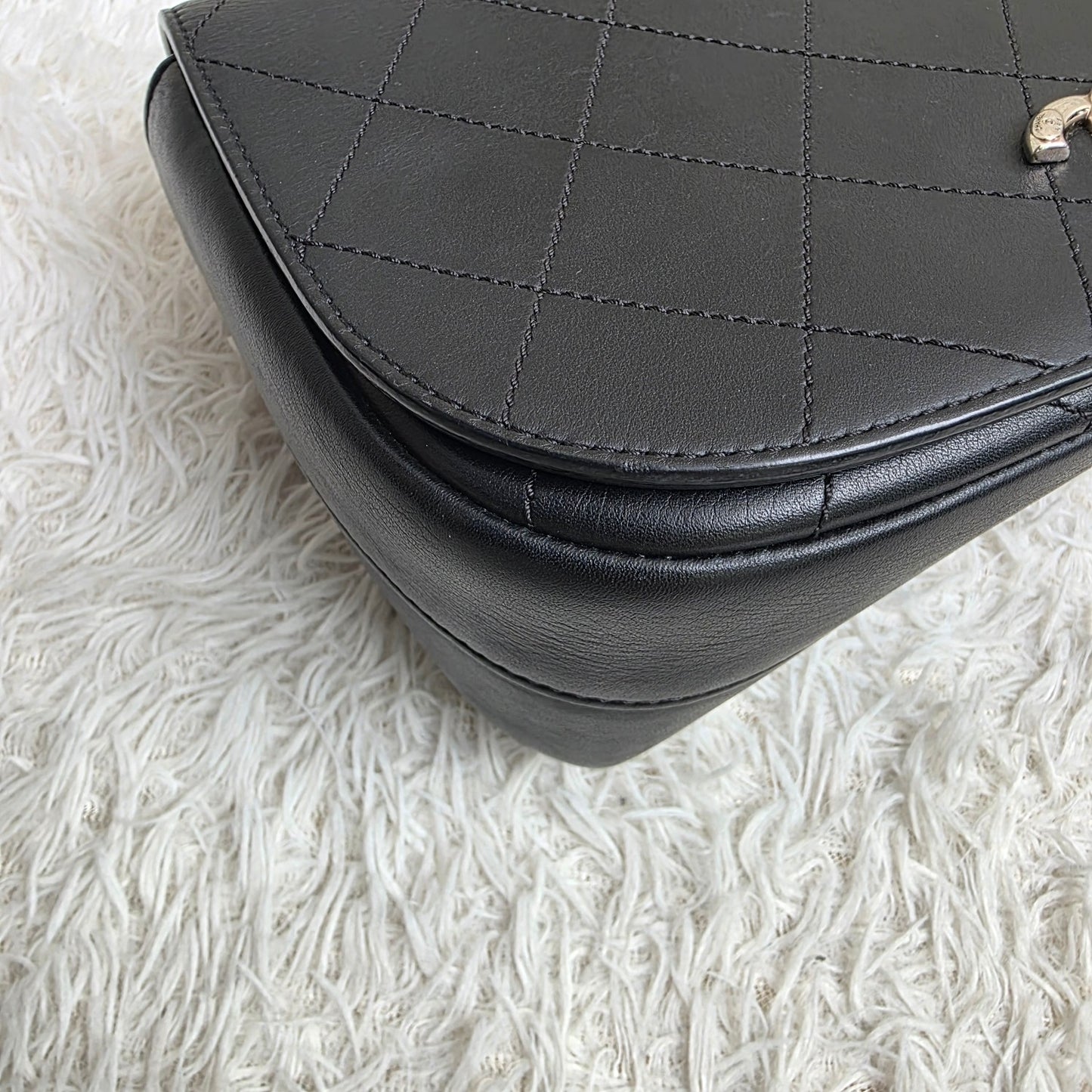 Chanel Black Quilted Leather Top Handle Chain Shoulder Bag (Pre-Owned)