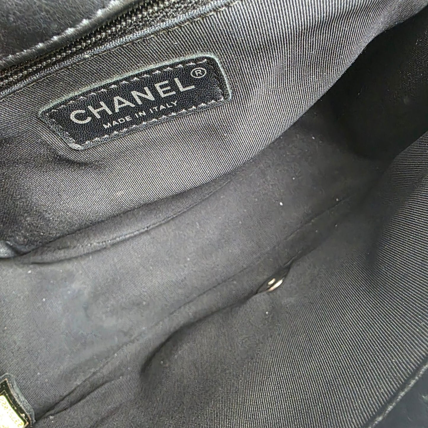 Chanel Black Quilted Leather Top Handle Chain Shoulder Bag (Pre-Owned)