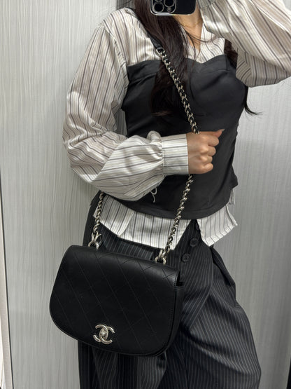Chanel Black Quilted Leather Top Handle Chain Shoulder Bag (Pre-Owned)
