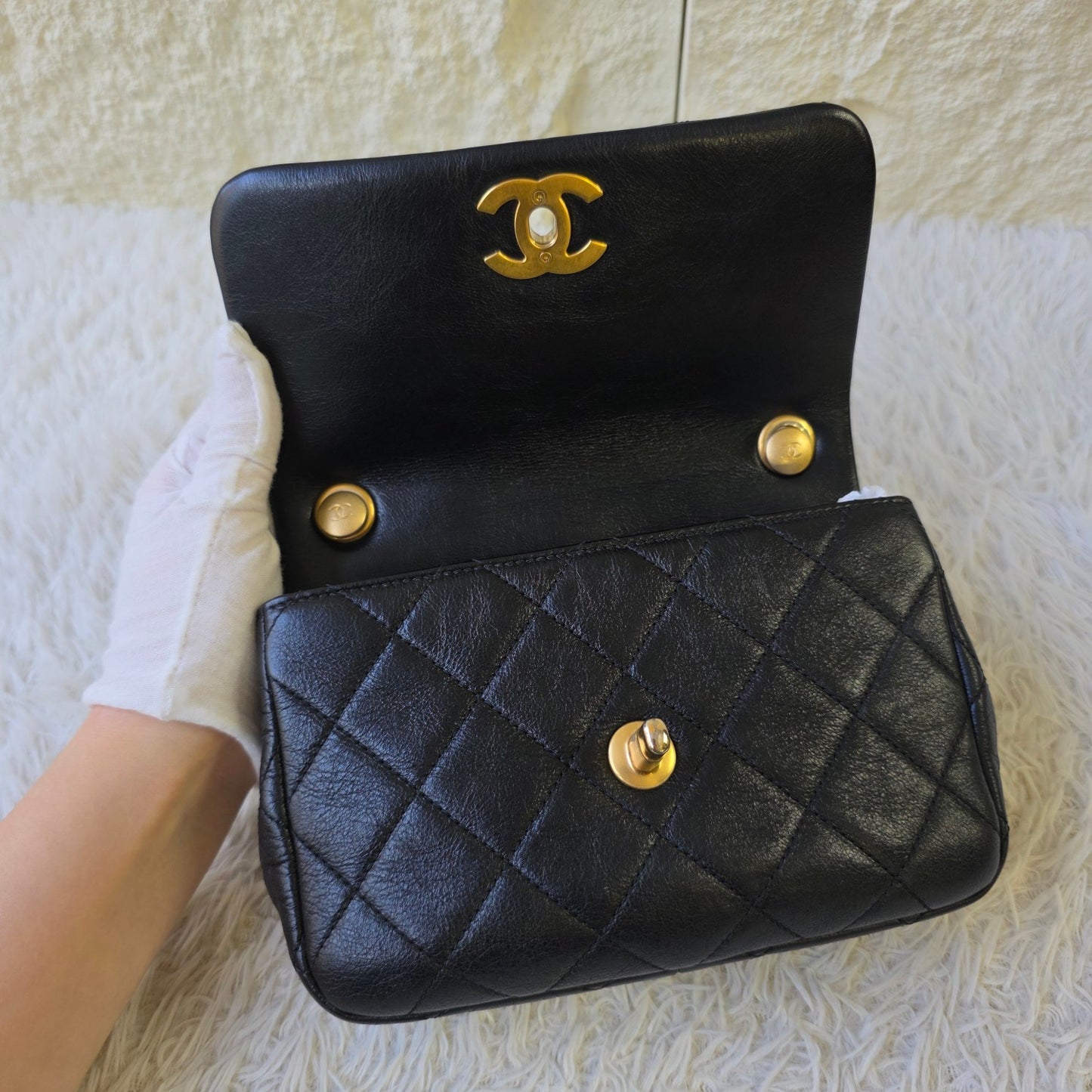 Chanel Black Quilted Leather Pearl CC Mini Flap Bag (Pre-Owned)
