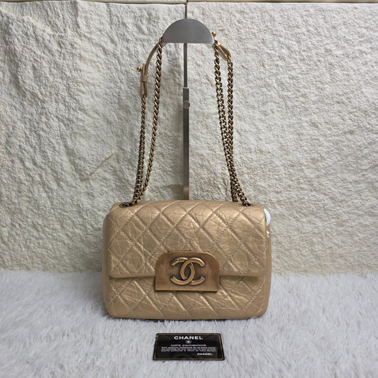 Chanel Gold Metallic Quilted Leather Chain Shoulder Bag (Pre-Owned)