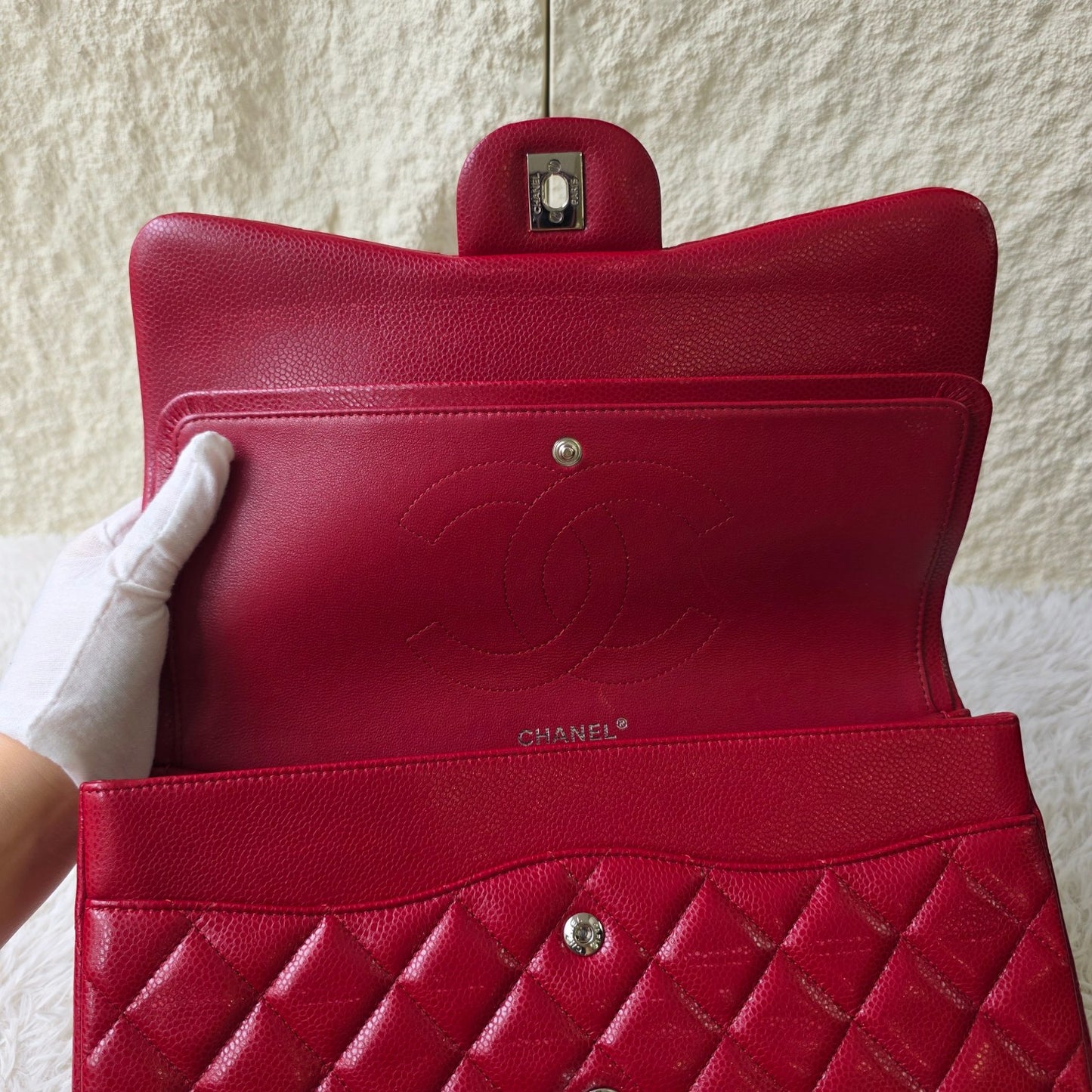 Chanel Red Quilted Caviar Leather Classic Flap Shoulder Bag (Pre-Owned)