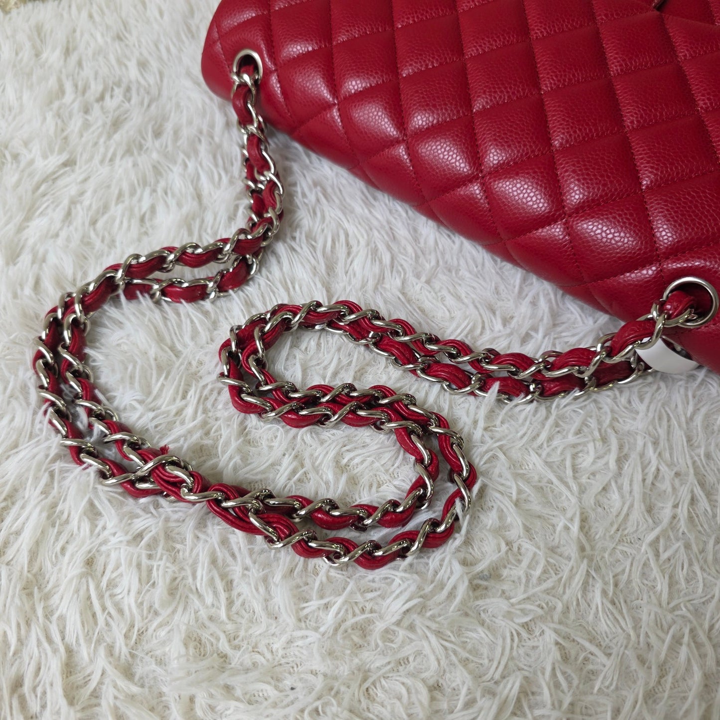 Chanel Red Quilted Caviar Leather Classic Flap Shoulder Bag (Pre-Owned)