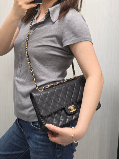 Chanel Black Quilted Caviar Leather Classic Flap Shoulder Bag (Pre-Owned)