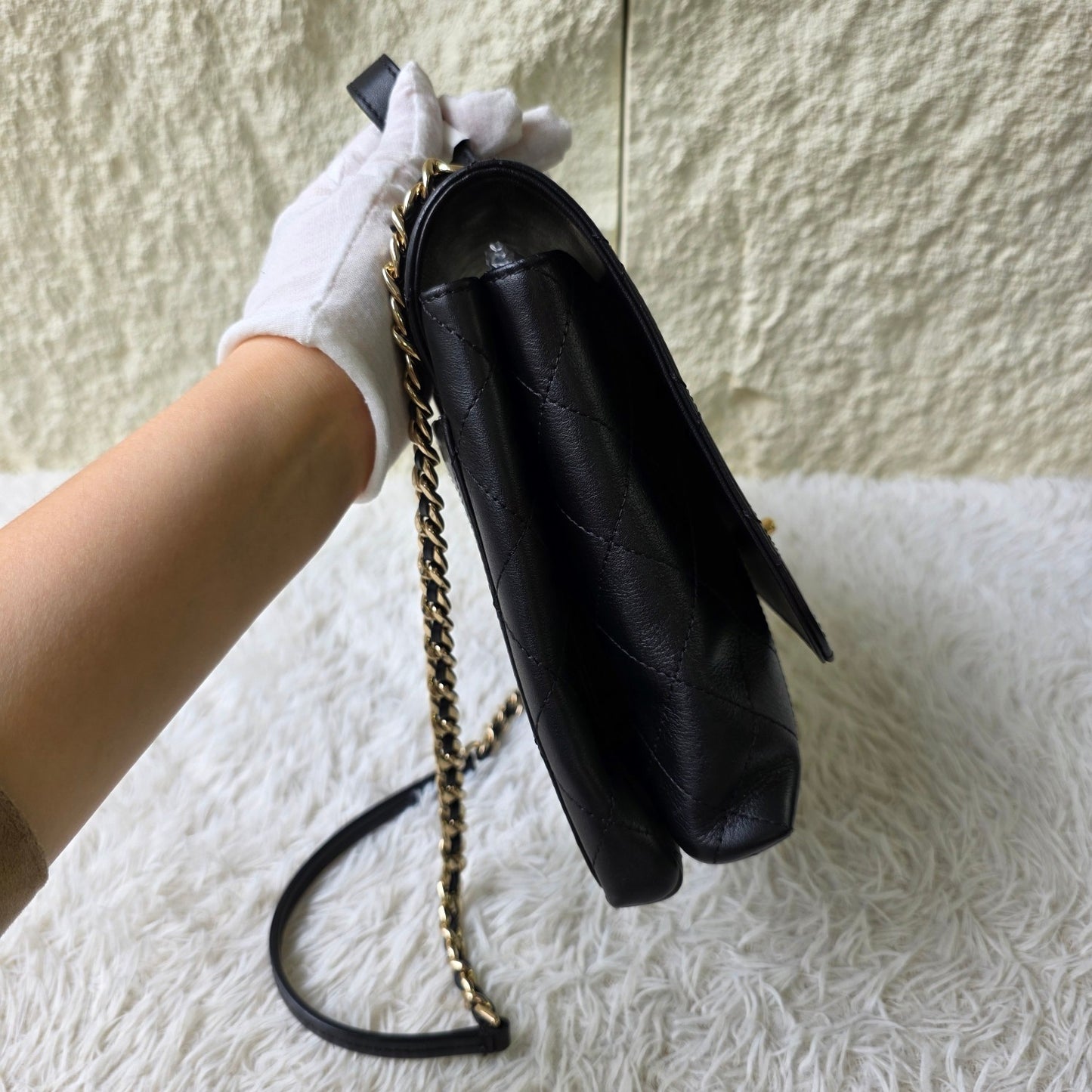Chanel Black Quilted Leather Top Handle Chain Shoulder Bag (Pre-Owned)