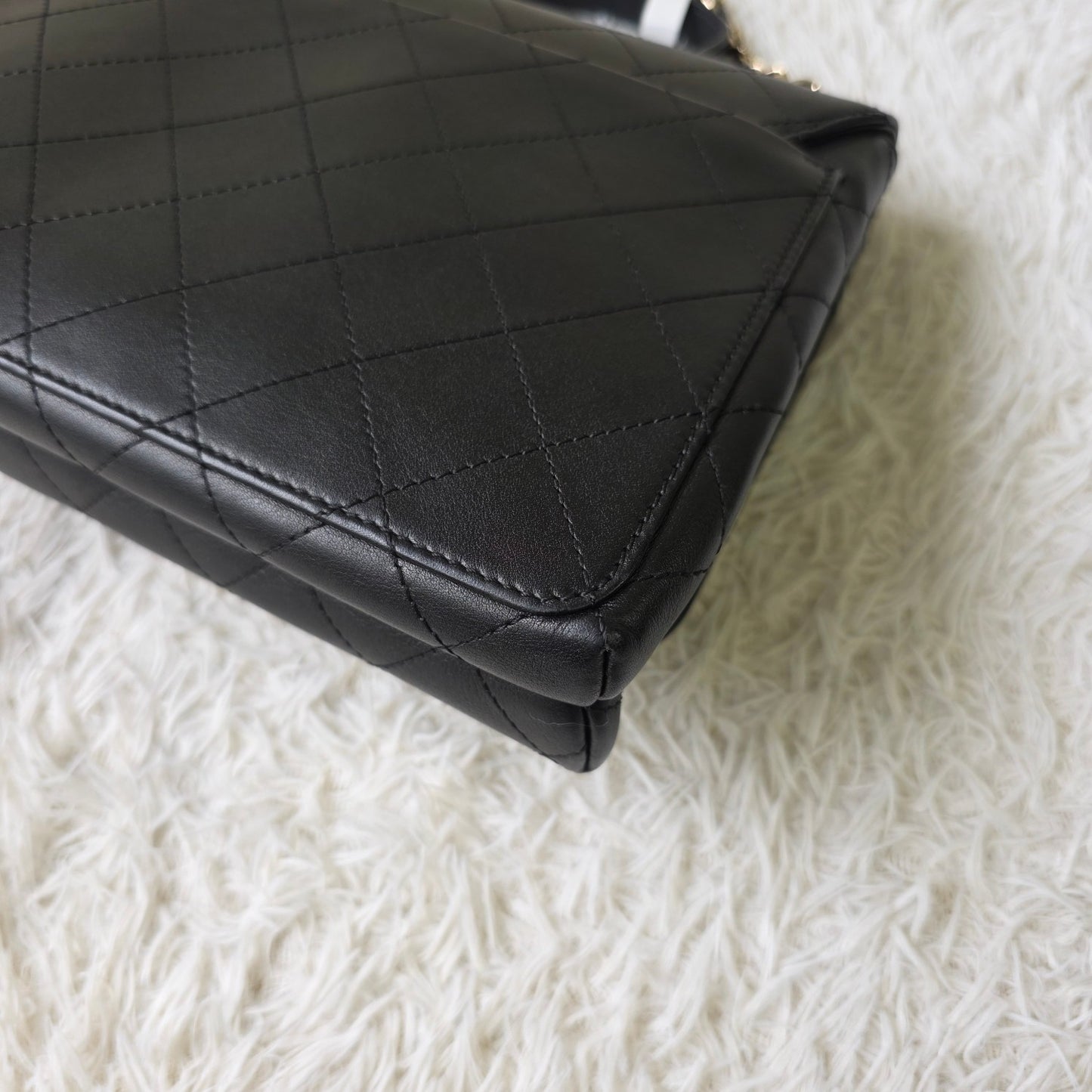 Chanel Black Quilted Leather Top Handle Chain Shoulder Bag (Pre-Owned)