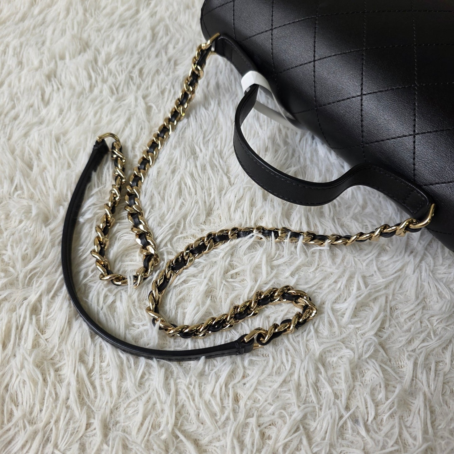 Chanel Black Quilted Leather Top Handle Chain Shoulder Bag (Pre-Owned)