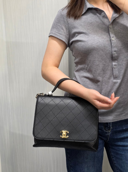 Chanel Black Quilted Leather Top Handle Chain Shoulder Bag (Pre-Owned)