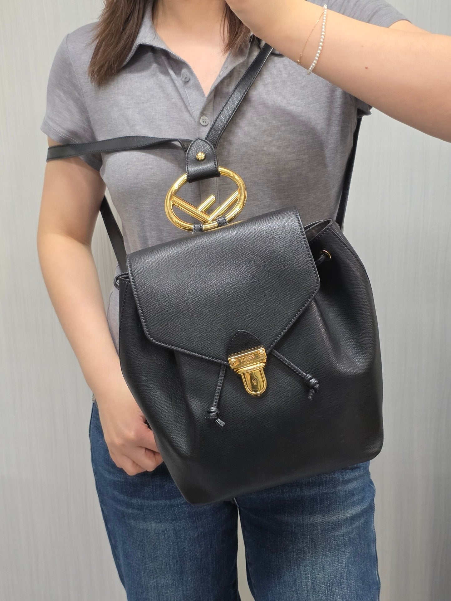 Fendi Black Leather Backpack (Pre-Owned)