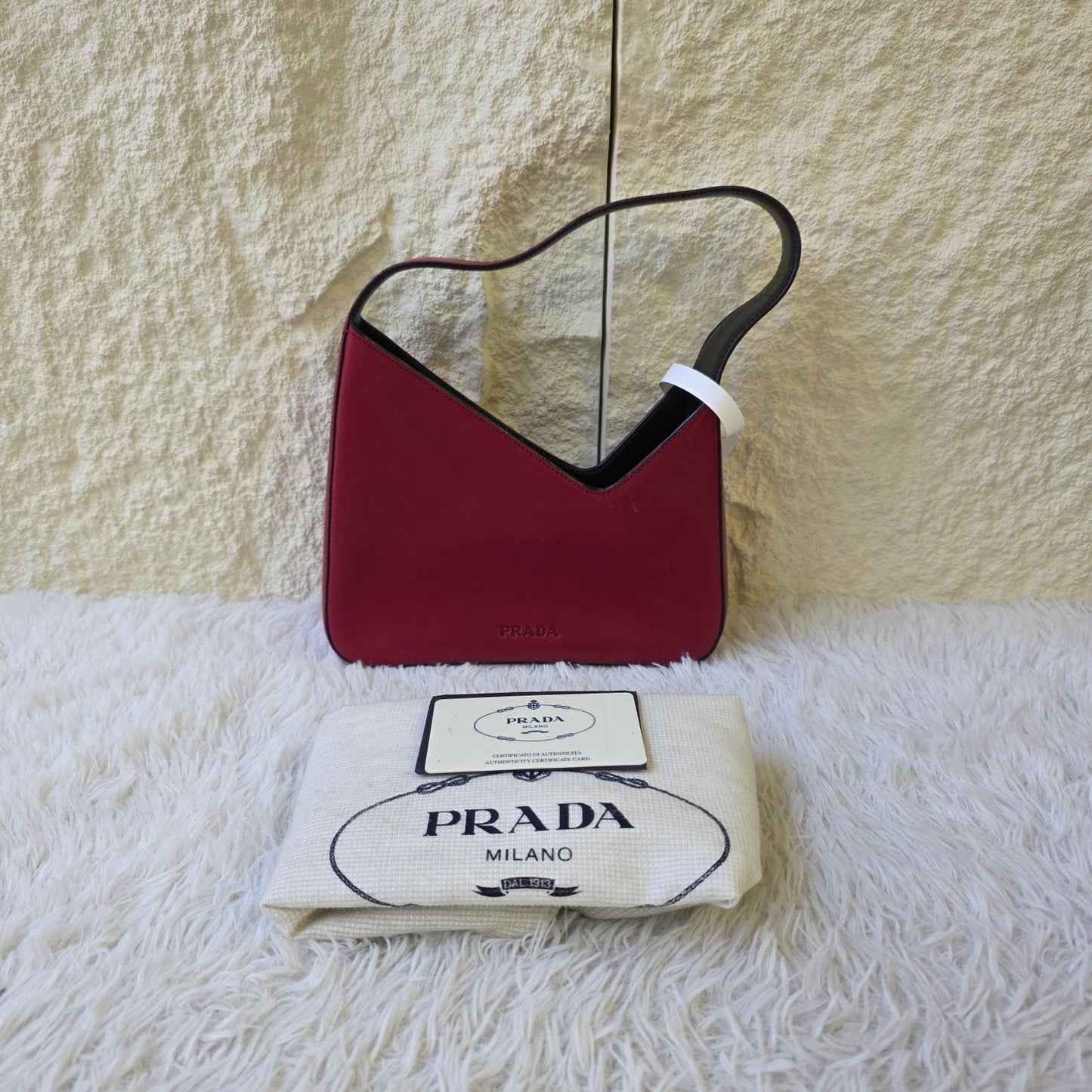 1 Prada Leather Shoulder Bag (Pre-Owned)