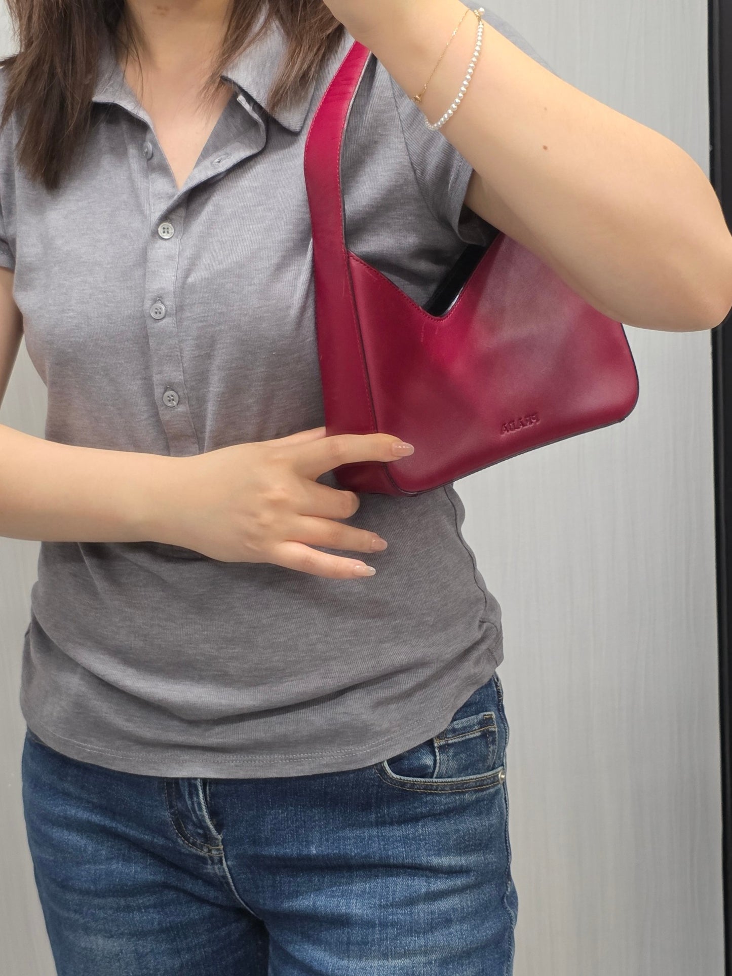 1 Prada Leather Shoulder Bag (Pre-Owned)