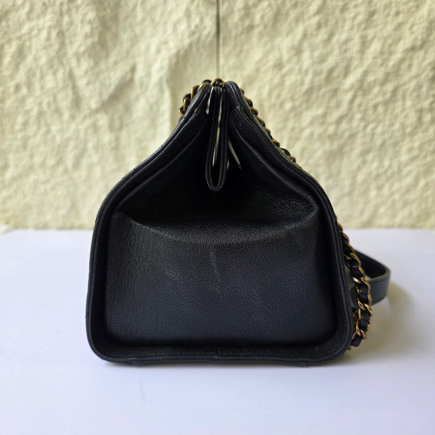 Chanel Diagonal Quilted Leather Chain Shoulder Bag (Pre-Owned)