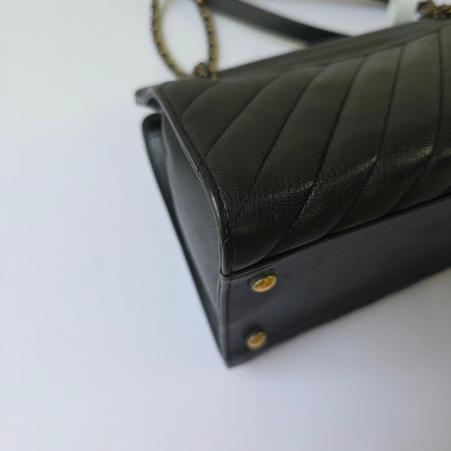 Chanel Diagonal Quilted Leather Chain Shoulder Bag (Pre-Owned)