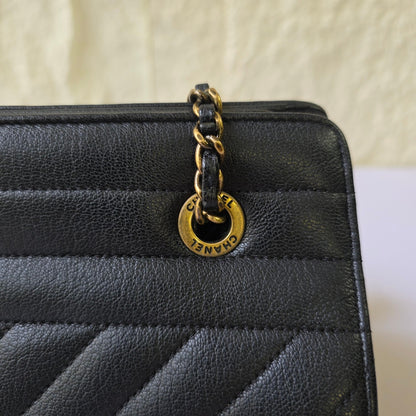 Chanel Diagonal Quilted Leather Chain Shoulder Bag (Pre-Owned)