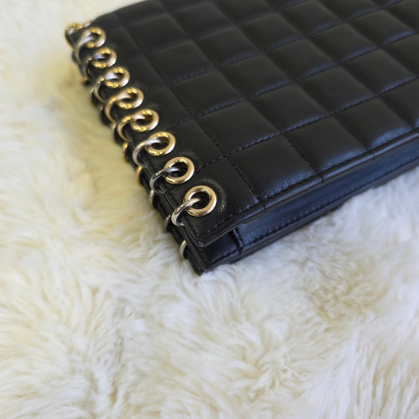 Chanel CC Logo Quilted Chain Shoulder Bag (Pre-Owned)