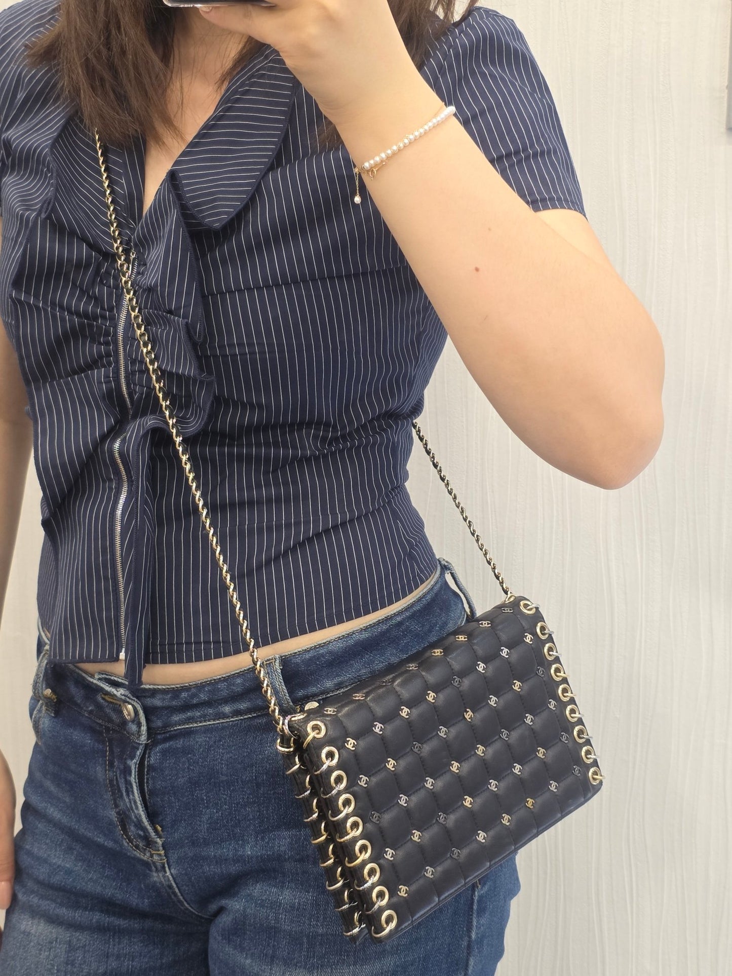 Chanel CC Logo Quilted Chain Shoulder Bag (Pre-Owned)