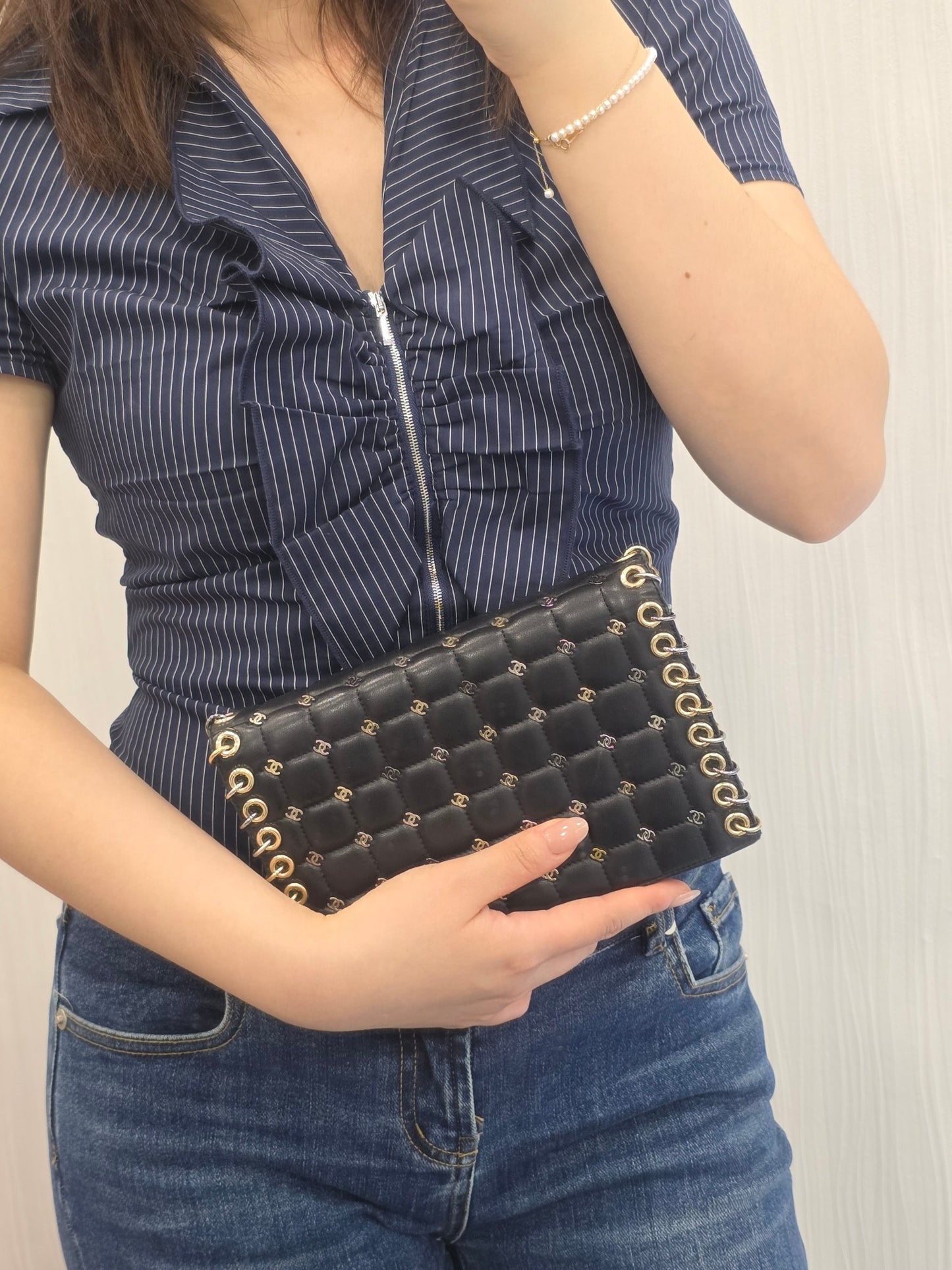 Chanel CC Logo Quilted Chain Shoulder Bag (Pre-Owned)