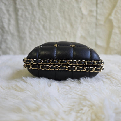 Chanel CC Logo Quilted Chain Shoulder Bag (Pre-Owned)