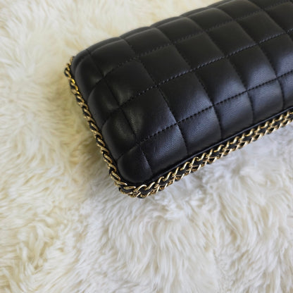 Chanel CC Logo Quilted Chain Shoulder Bag (Pre-Owned)