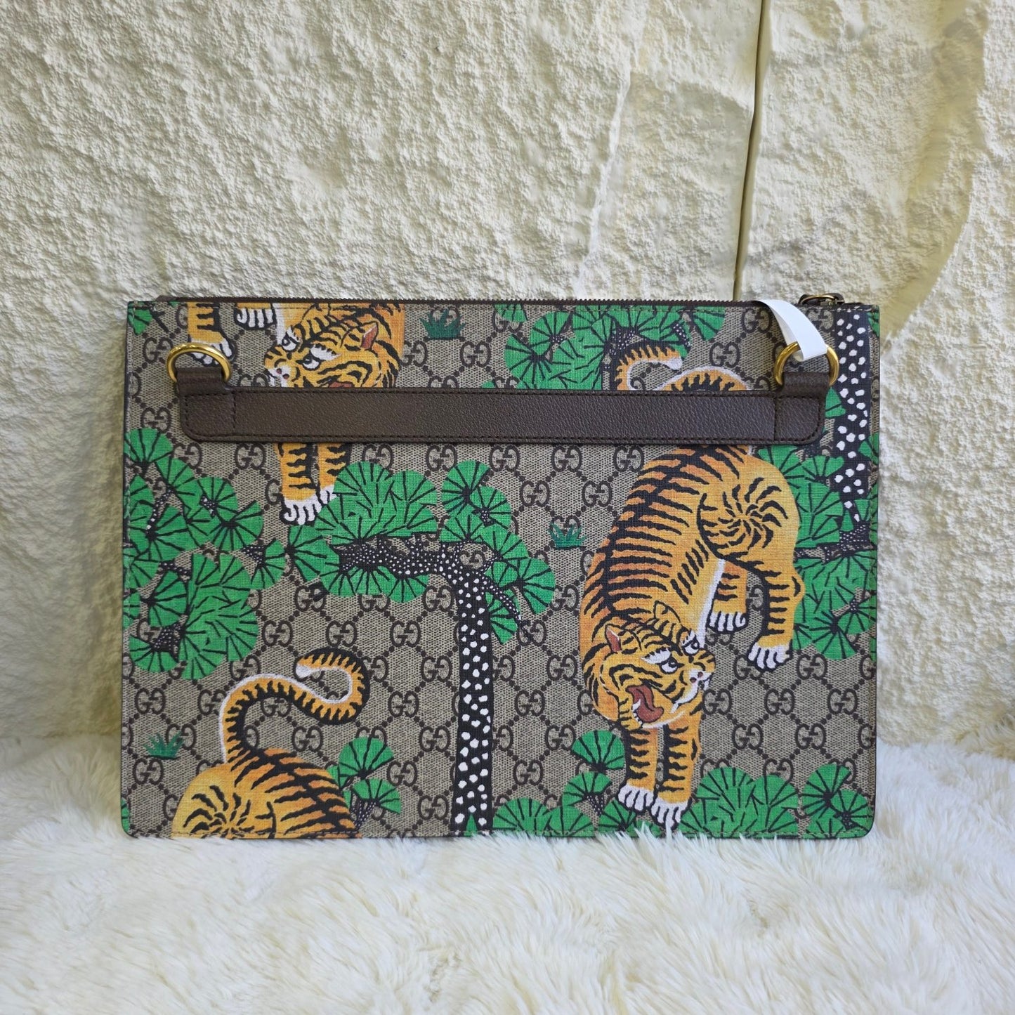 Gucci GG Supreme Bengal Tiger Pouch Shoulder Bag (Pre-Owned)