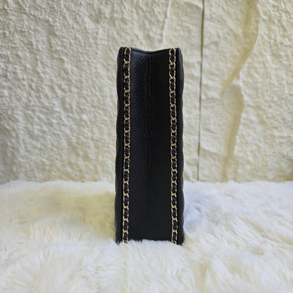 Chanel Quilted Leather Chain Vanity Bag (Pre-Owned)