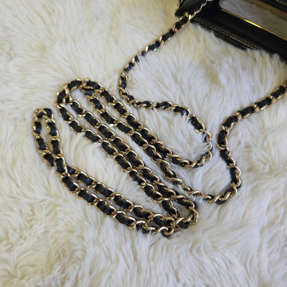 Chanel Quilted Leather Chain Vanity Bag (Pre-Owned)