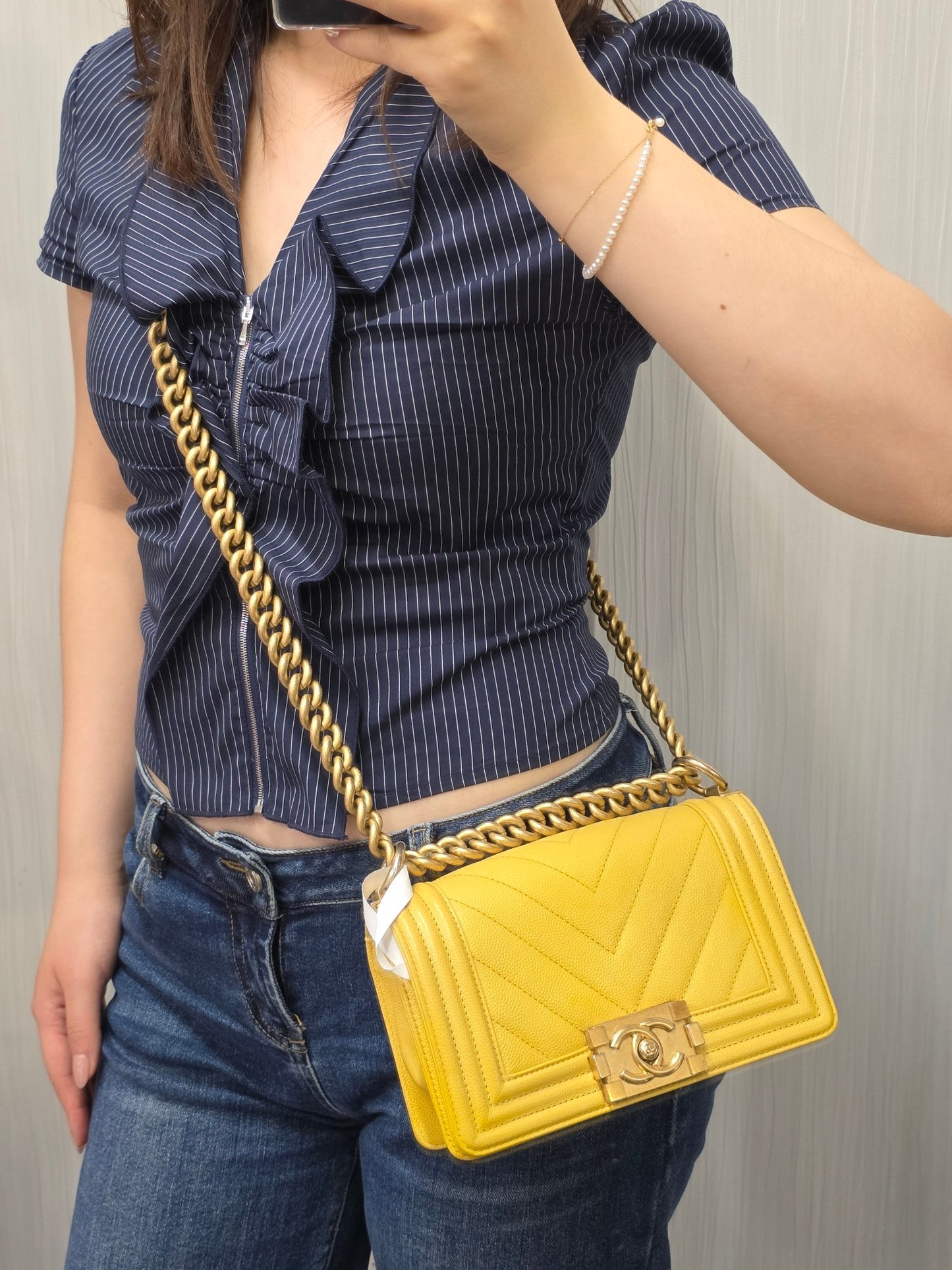 Chanel Boy Quilted Leather Chain Shoulder Bag (Pre-Owned)