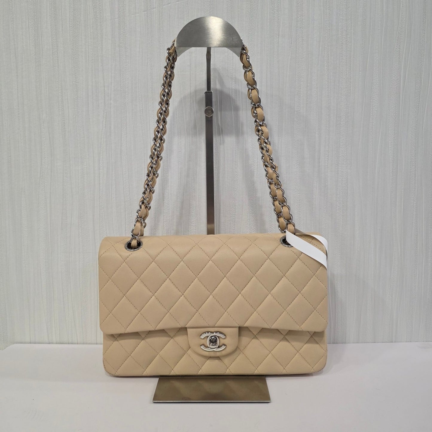 Chanel Classic Quilted Leather Double Flap Bag (Pre-Owned)