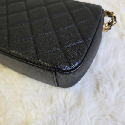 Chanel Quilted Leather Chain Shoulder Bag (Pre-Owned)