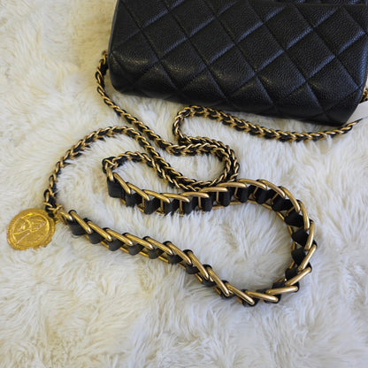 Chanel Quilted Leather Chain Shoulder Bag (Pre-Owned)