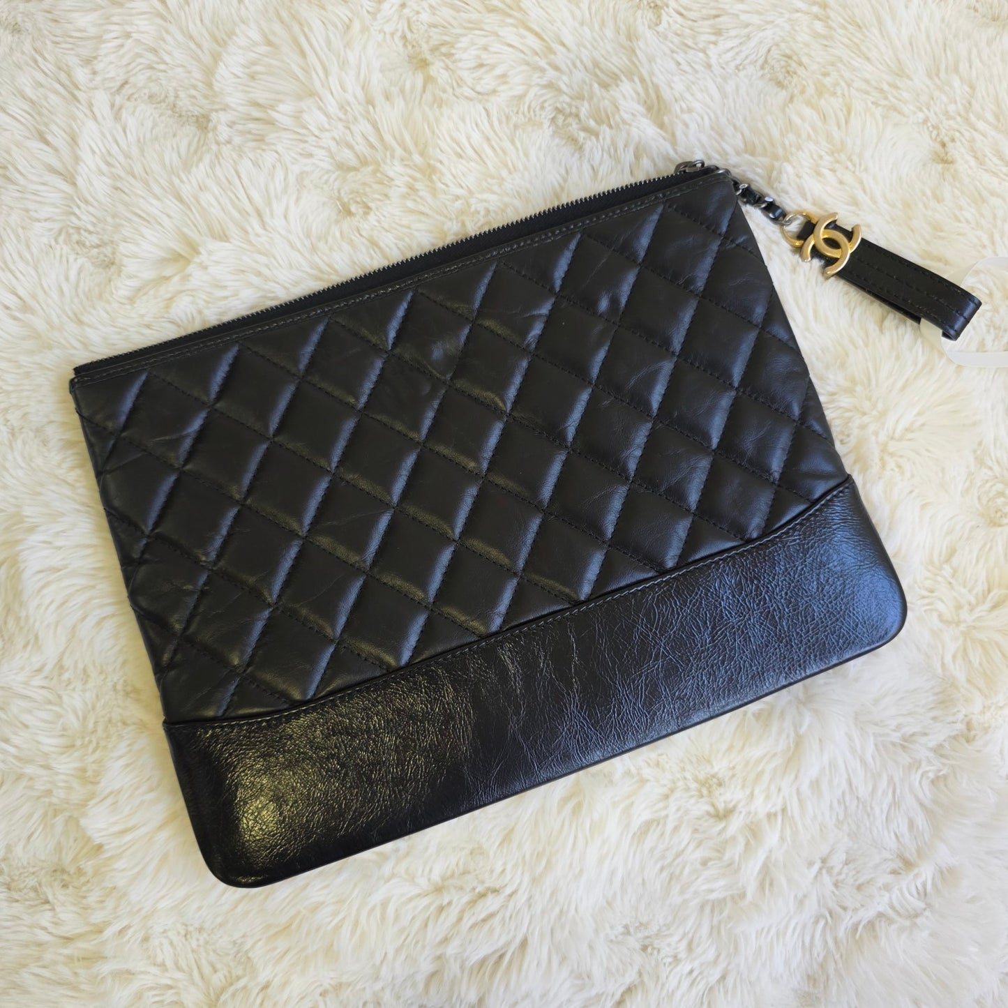 Chanel Quilted Leather Zip Pouch Clutch Bag (Pre-Owned)