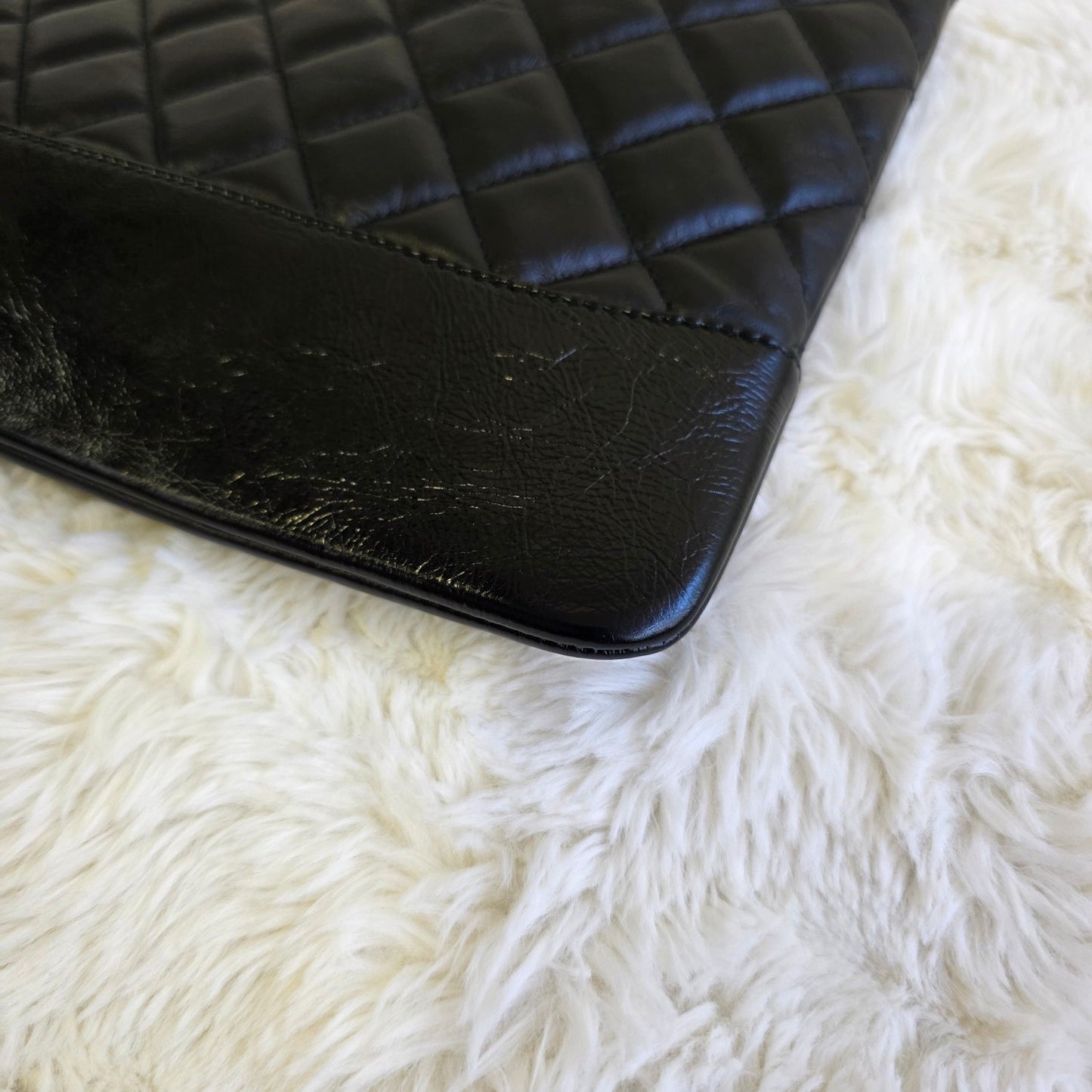 Chanel Quilted Leather Zip Pouch Clutch Bag (Pre-Owned)