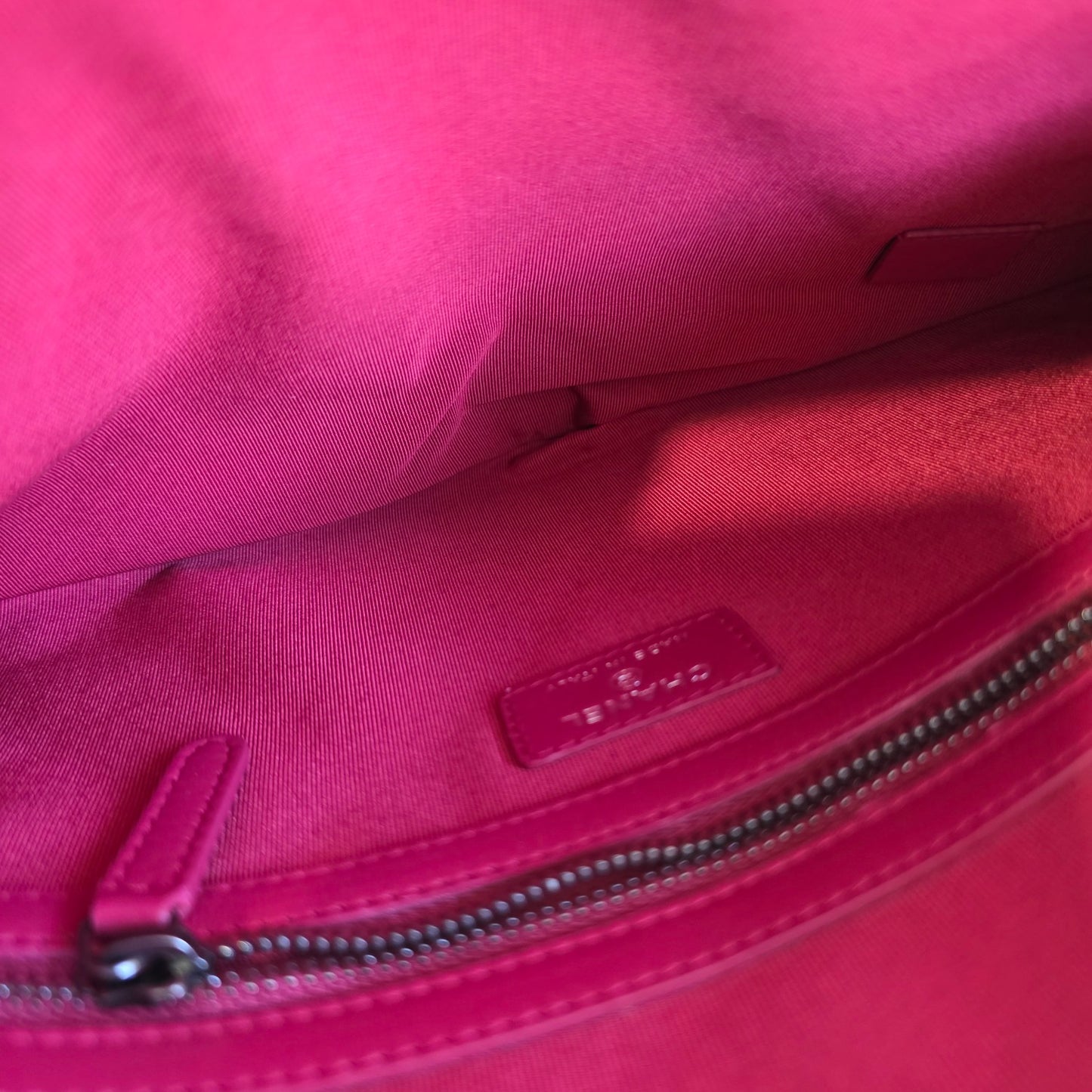Chanel Quilted Leather Zip Pouch Clutch Bag (Pre-Owned)