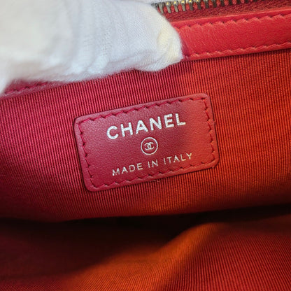 Chanel Quilted Leather Zip Pouch Clutch Bag (Pre-Owned)