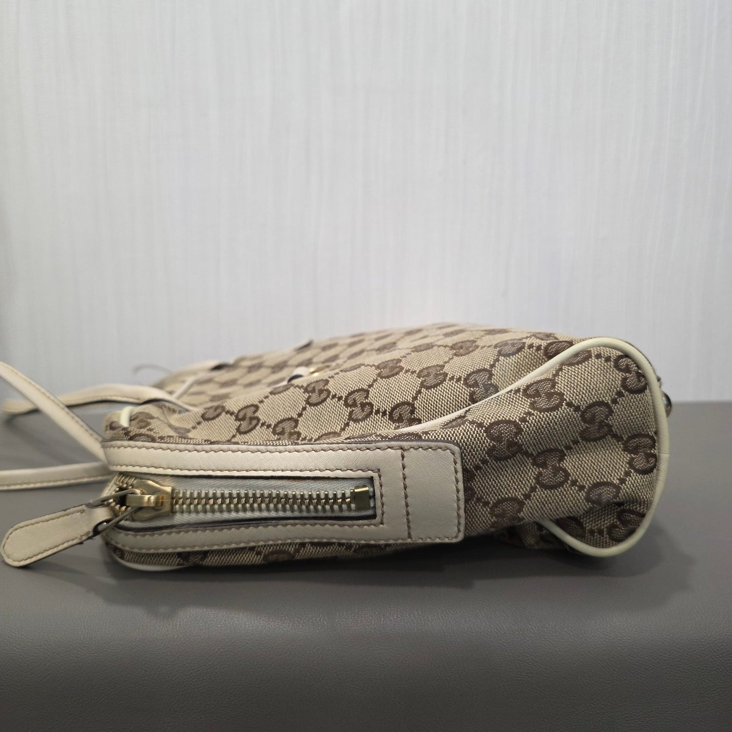 Gucci GG Canvas Shoulder Bag (Pre-Owned)