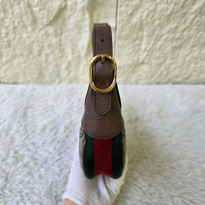 Gucci GG Canvas Crescent Shoulder Bag (Pre-Owned)