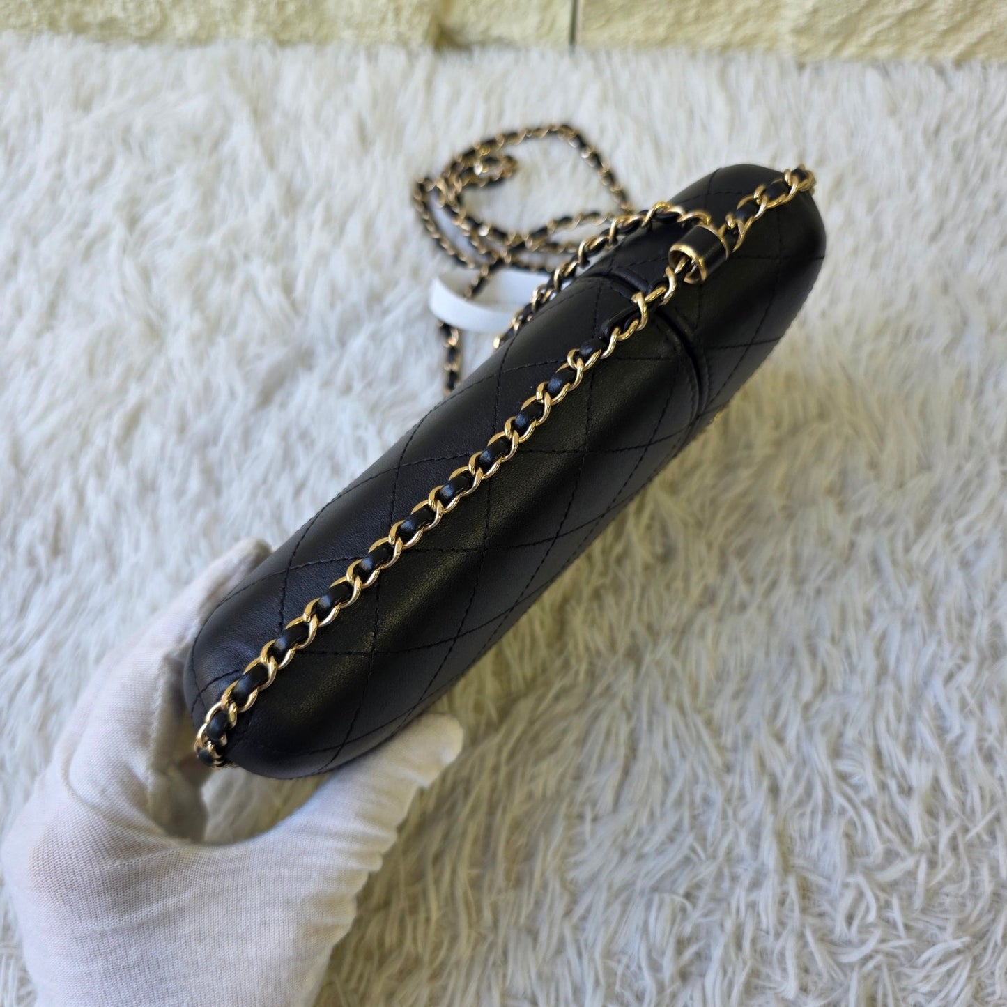 Chanel Quilted Leather Phone Holder Chain Bag (Pre-Owned)