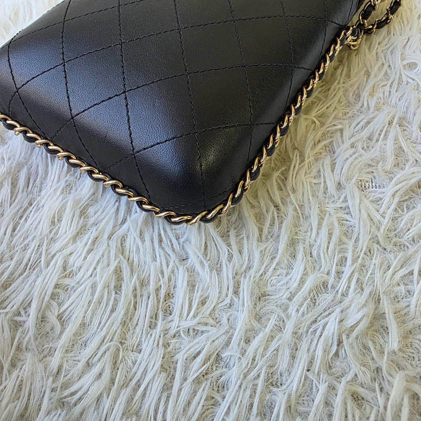 Chanel Quilted Leather Phone Holder Chain Bag (Pre-Owned)