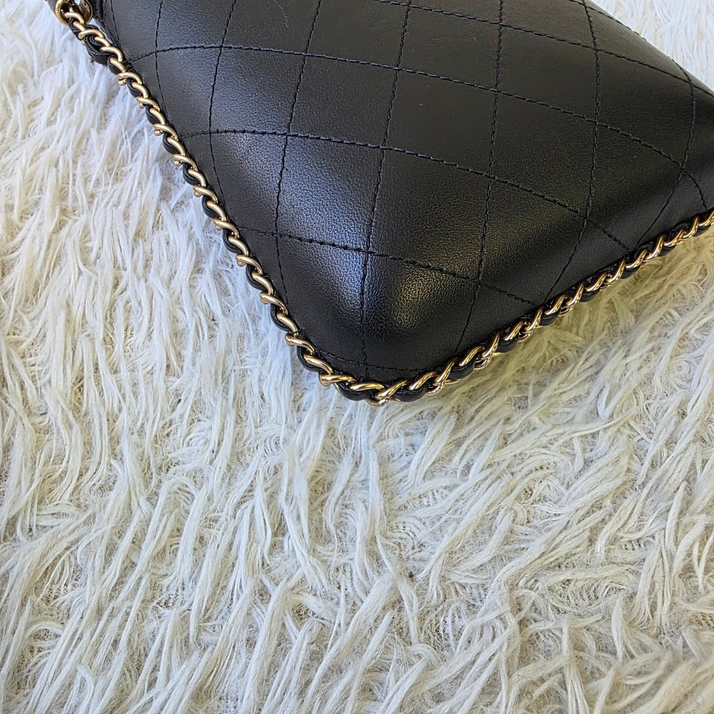 Chanel Quilted Leather Phone Holder Chain Bag (Pre-Owned)
