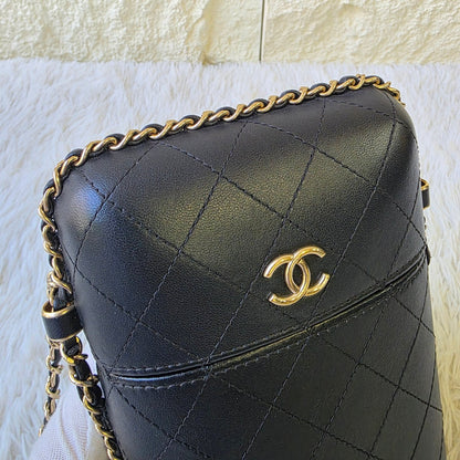 Chanel Quilted Leather Phone Holder Chain Bag (Pre-Owned)